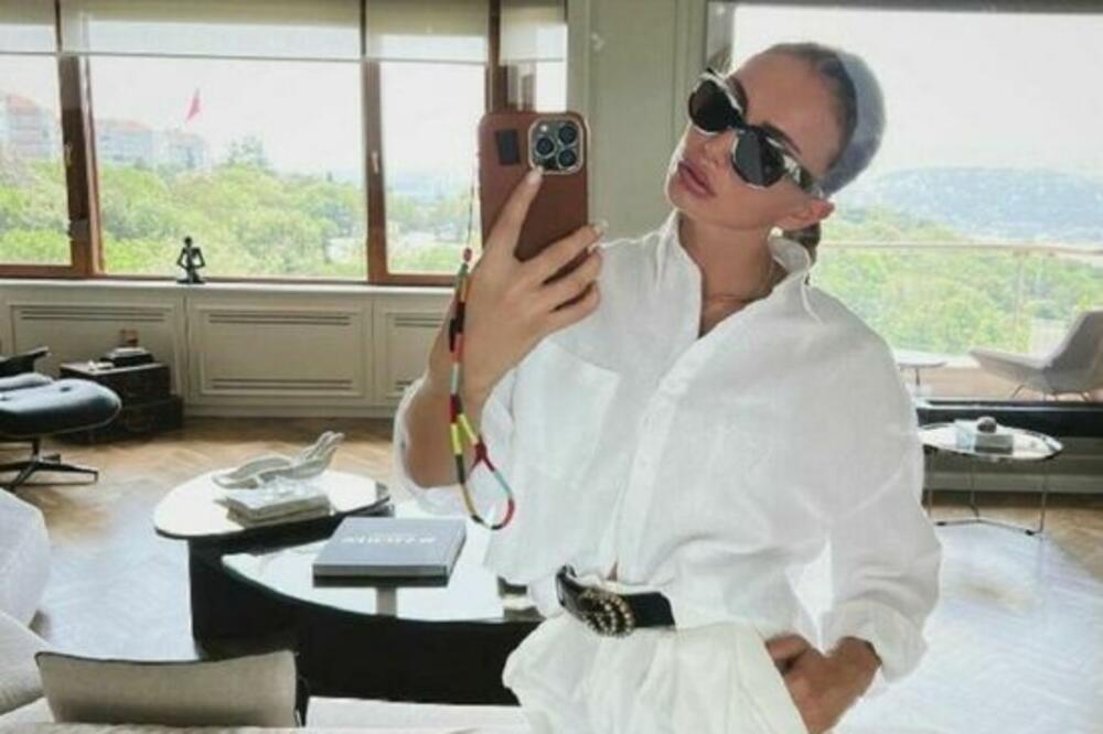 NAŠU PEVAČICU UPOREĐUJU SA SVETSKIM LEPOTICAMA, A OVAKO JE NEKADA IZGLEDALA: Potpuna TRANSFORMACIJA, evo DOKAZA