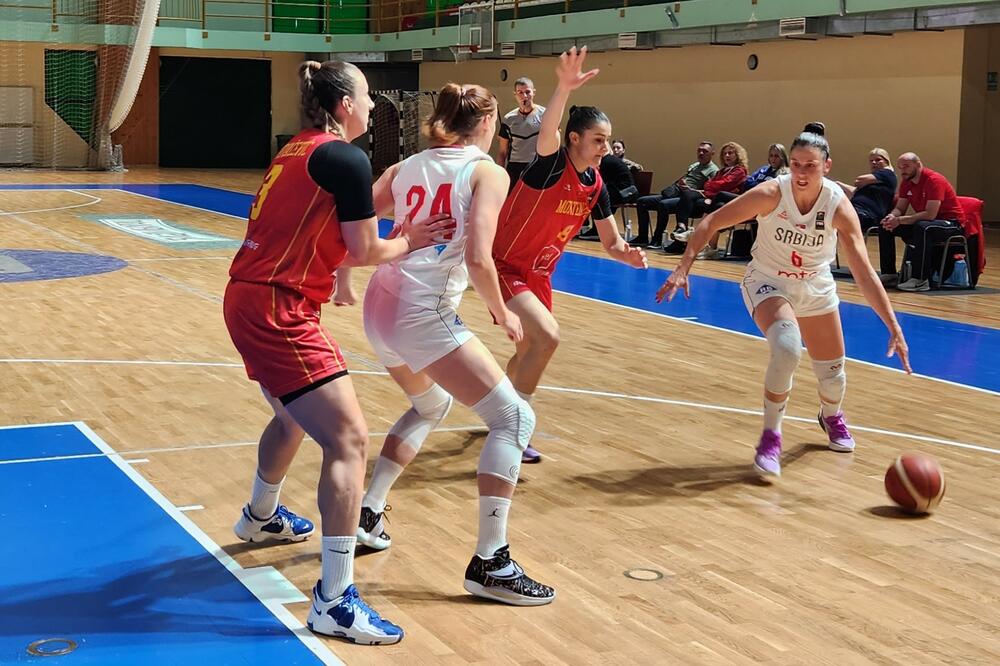 ODLIČNA PARTIJA: Košarkašice Srbije bolje od komšinica! (FOTO)