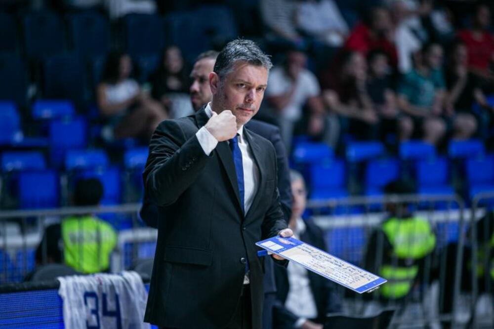 TRENER BUDUĆNOSTI PRIZNAO: Stid me je i sramota!