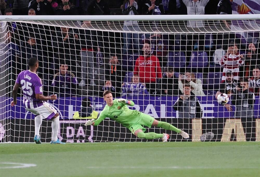 FK Valjadolid, FK Barselona