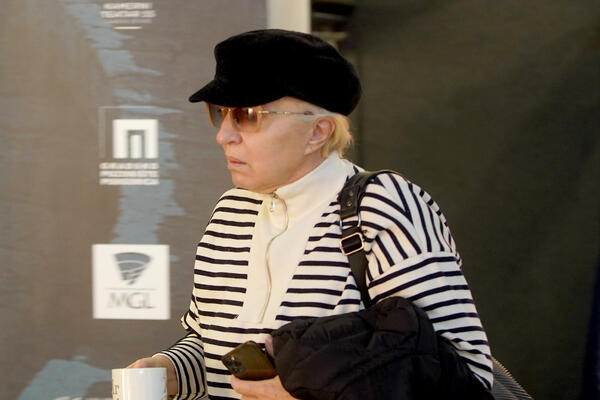 OPTUŽENA GLUMICA MIRJANA KARANOVIĆ! Posvađala se s komšinicom, STARICA ZADOBILA TEŠKE POVREDE