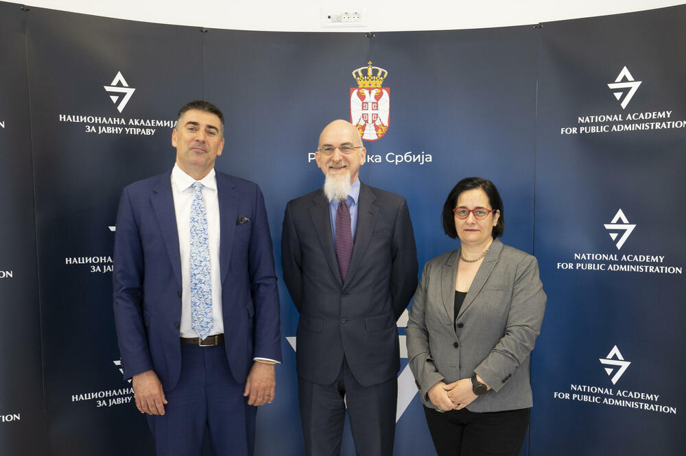 NACIONALNA AKADEMIJA ZA JAVNU UPRAVU: Ambasador Italije održao predavanje državnim službenicima na položaju