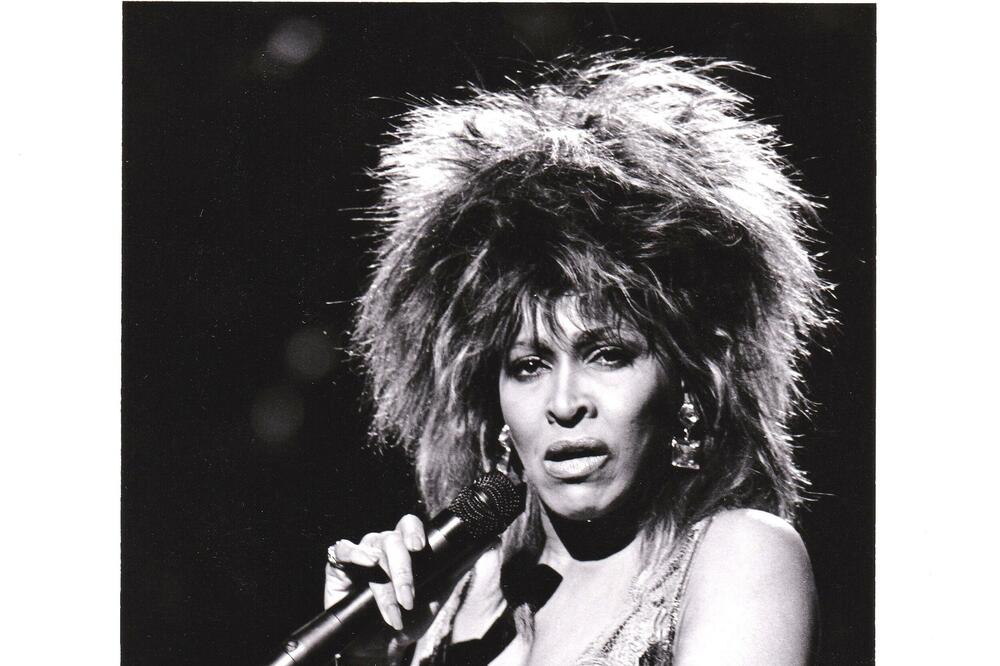 POSLEDNJI POZDRAV TINI TARNER: Poznati se opraštaju od SLAVNE pevačice FOTO