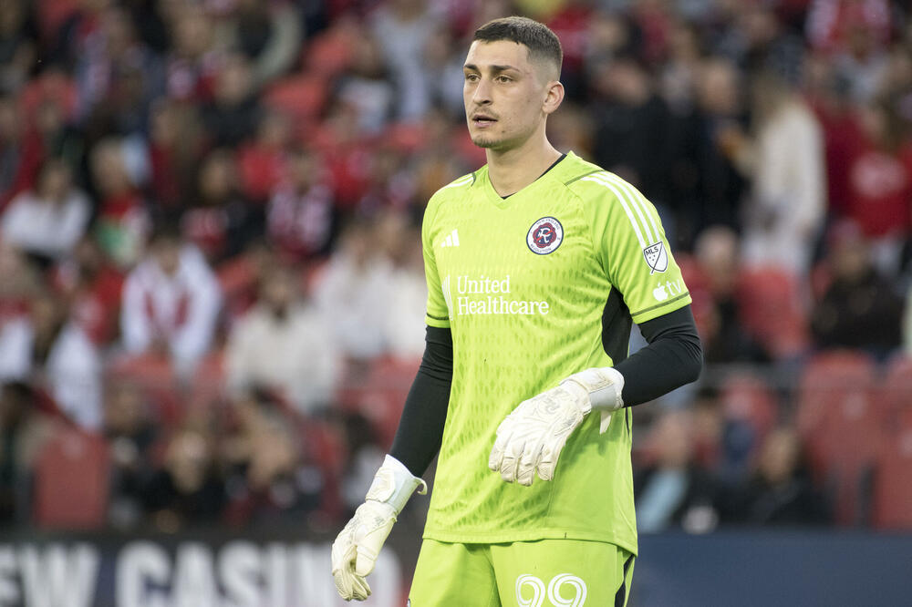 NIJE SAMO MANČESTER JUNAJTED! Još jedan bivši prvak Evrope hoće Petrovića (FOTO)