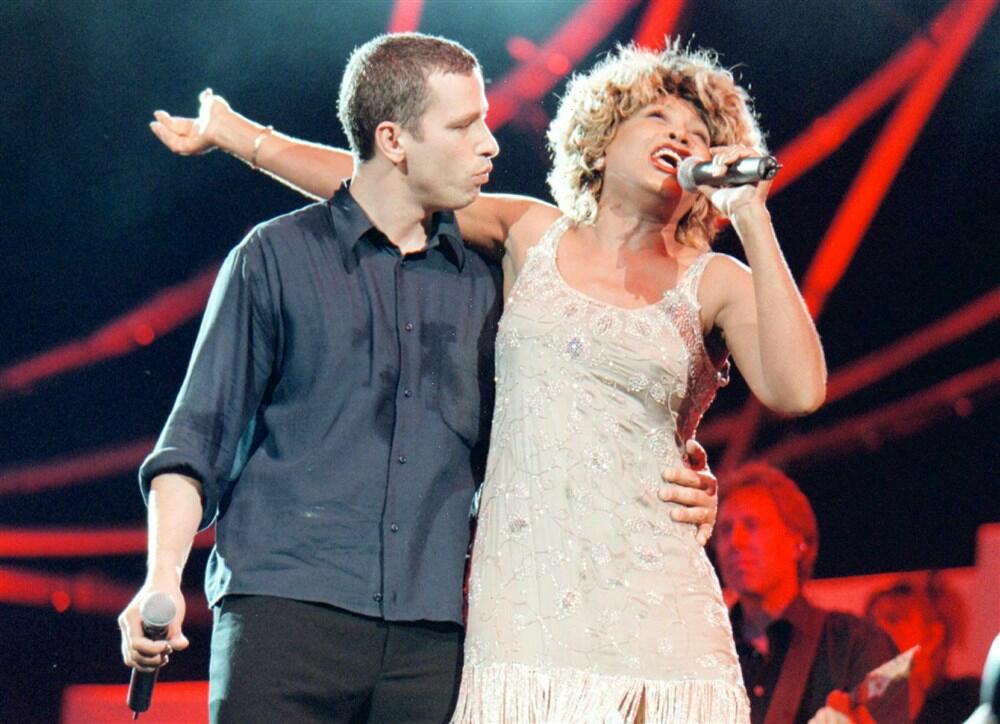 Eros Ramacoti i Tina