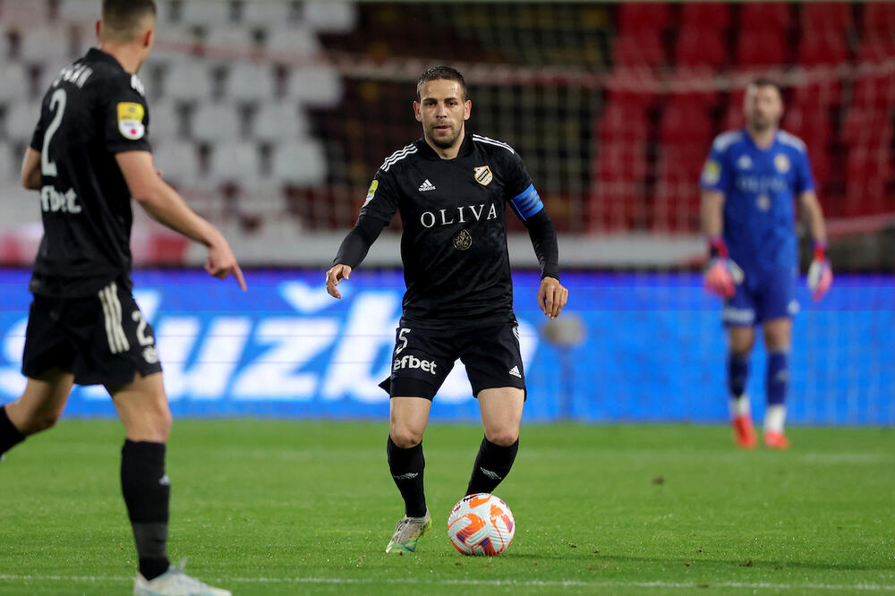 AUUU, KAKVA GOLČINA DOCIĆA: Kapiten Čukaričkog MATIRAO Borjana iz kornera! (VIDEO)