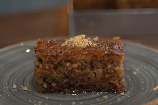 OVAJ GRČKI KOLAČ MIRIŠE NA MORE I UŽIVANJE: Ukusom podseća na BAKLAVU, a nosi POPULARAN NAZIV U TOJ ZEMLJI