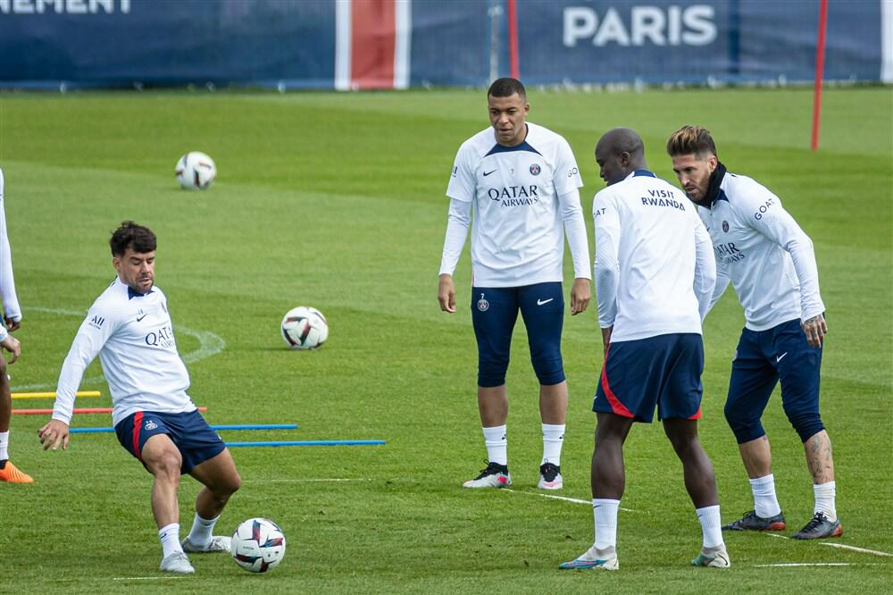 KLUB SE PREDOMISLIO: Trofejni fudbaler ostaje u Parizu!