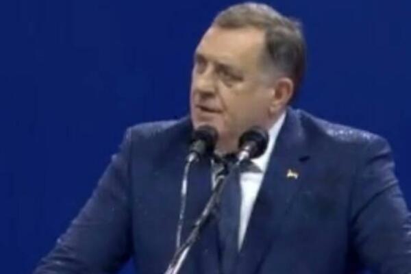 SAVETNIK MILORADA DODIKA POTEGAO PIŠTOLJ NA BIZNISMENA: Svi znaju njegovo ime, haos u Bosni