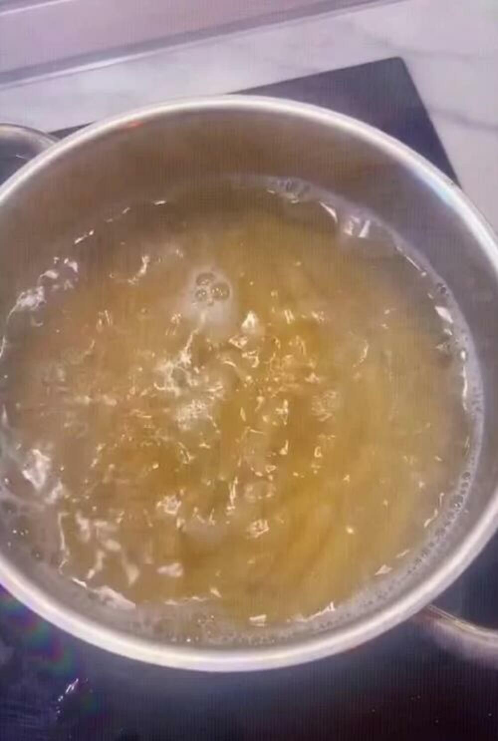 Zorana uspešno kuva