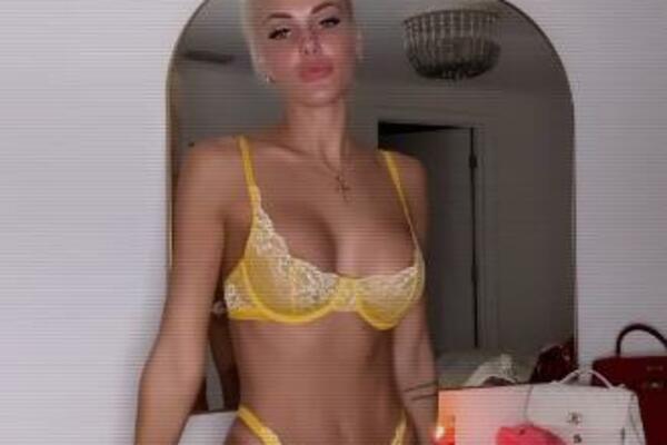 BIVŠA ŠAMPIONKA VIMBLDONA OTVORILA "ONLYFANS": Teniserka ŠOKIRALA, muškarci u transu! (FOTO)