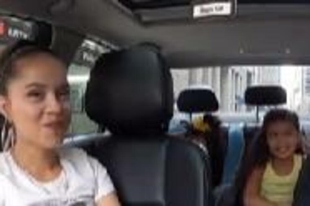 ČIM MU SE DEVOJČICA OBRATILA U KOLIMA POČEO JE DA PLAČE: Samo je GLEDAO u nju, a onda... (VIDEO)