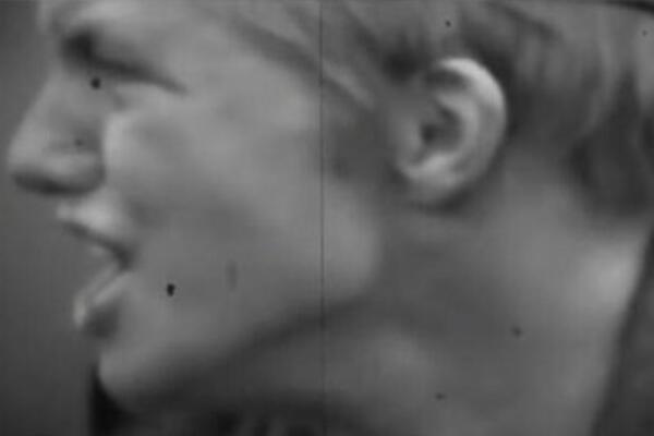 SRBIMA JE TEŠKO DA PREPOZNAJU NAŠEG POZNATOG GLUMCA: Rođen u Opovu, navija za Partizan... Da li ZNATE ko je on?