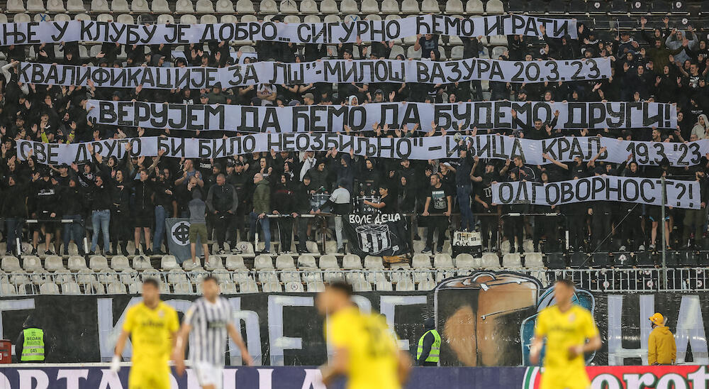 Transparent Grobara posvećen upravi