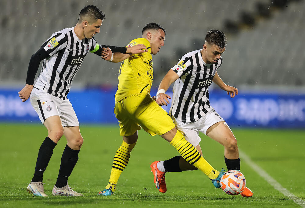 Mihajlo Petković (desno), jedan od momaka koji je dobio šansu