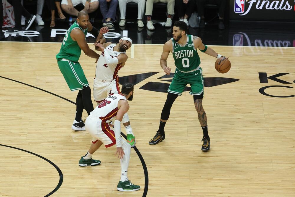 Grom iz vedra neba! Zvezda dovodi NBA bombu?!