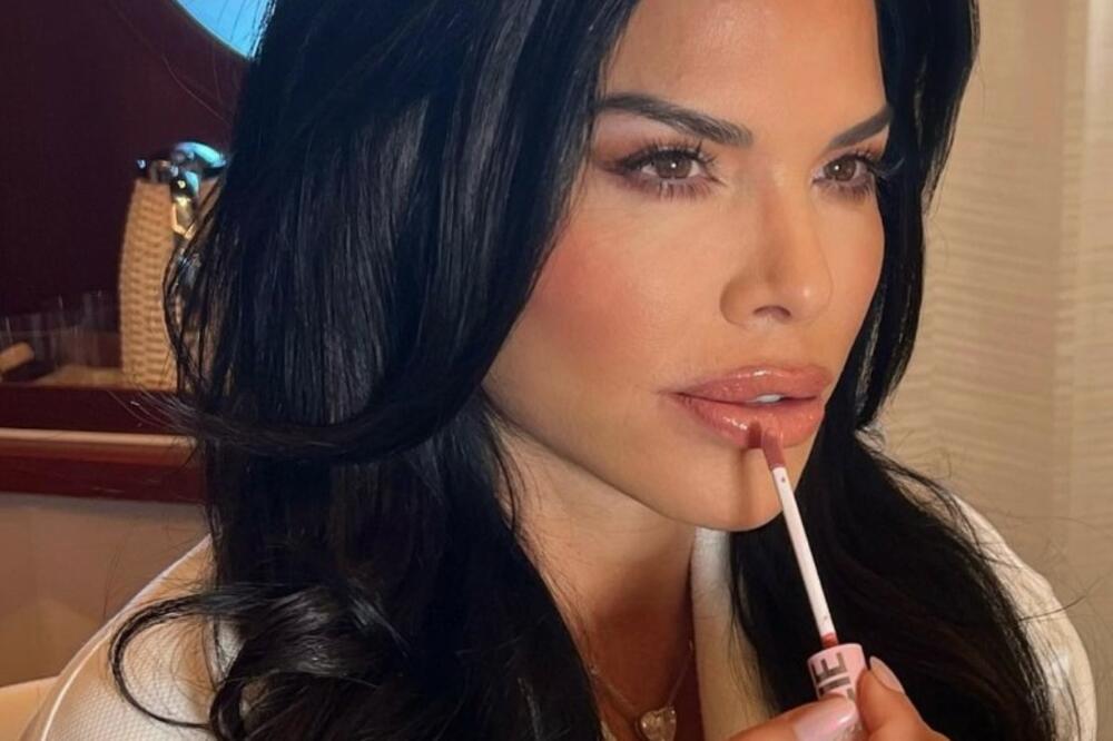 FATALNA CRNKA SE VERILA ZA MILIJARDERA, NJIHOVU VEZU OBELEŽILI SKANDALI: Njen VRELI PLES se NE ZABORAVLJA (VIDEO)