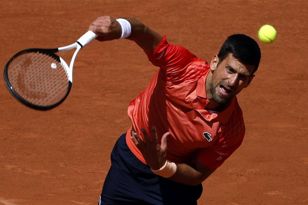 PAKUJE KOFERE: Novakov LJUTI rival eliminisan sa Rolan Garosa!