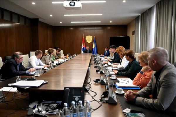 ODRŽAN SASTANAK TIMA ZA UVOĐENJE "AMBER ALERT" SISTEMA: Poznato o čemu se razmatralo, uvodi se do NOVEMBRA! (VIDEO)