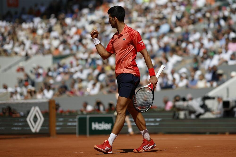 NOVAK POSLAO PORUKU SRBIMA SA KOSOVA: Oduševiće vas šta je napisao! (FOTO)