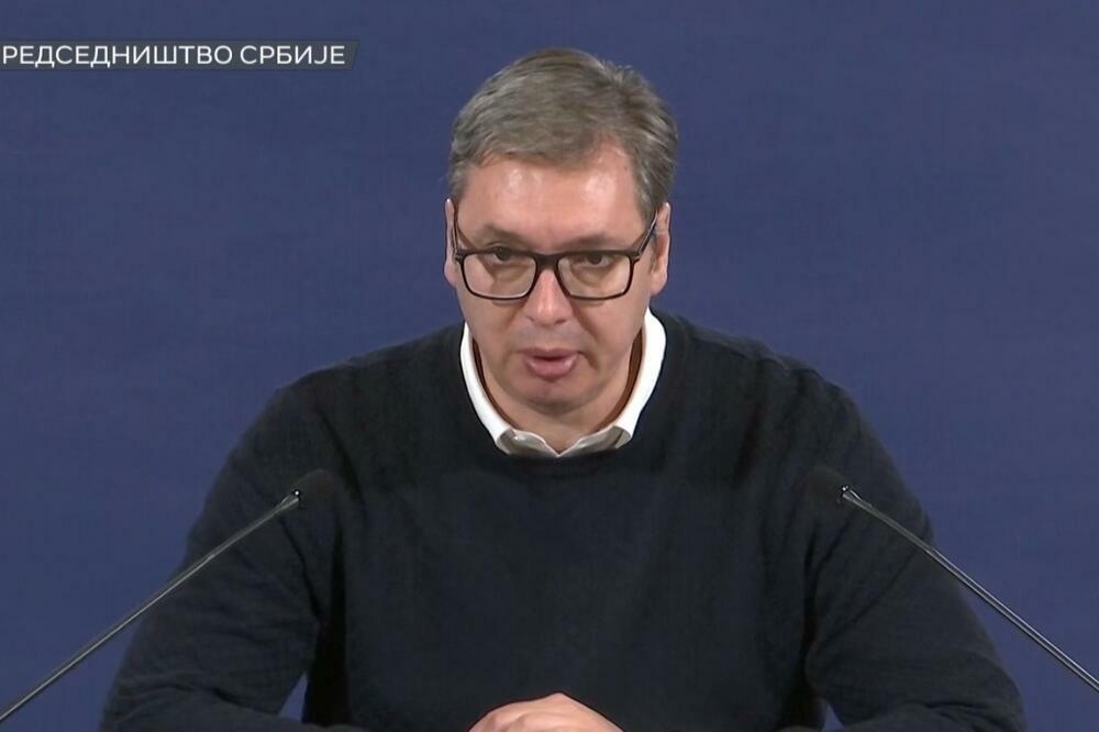 PREDSEDNIK VUČIĆ O SITACIJU NA KiM: "Provesću noć sa vojskom i odatle ću pratiti situaciju"