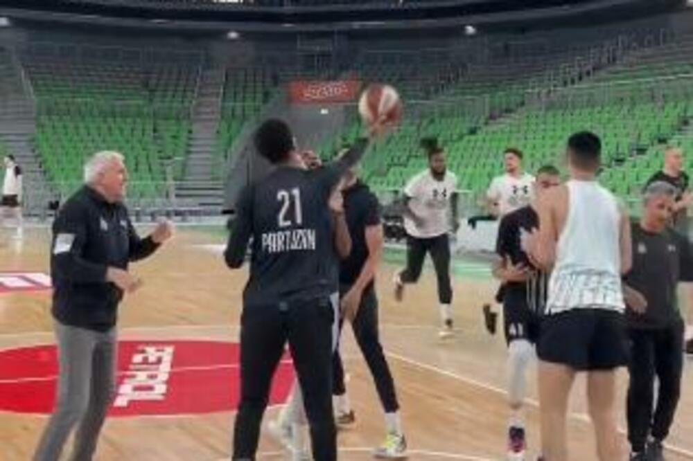 OBRADOVIĆA NIKADA NISTE VIDELI OVAKVOG: Pojavio se HIT snimak sa Partizanovog treninga! (VIDEO)