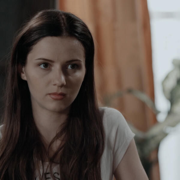 DA LI JE RIVALITET MEĐU SESTRAMA IPAK NEIZBEŽAN? Nakon što se Jani povratilo pamćenje želja za osvetom je sve veća