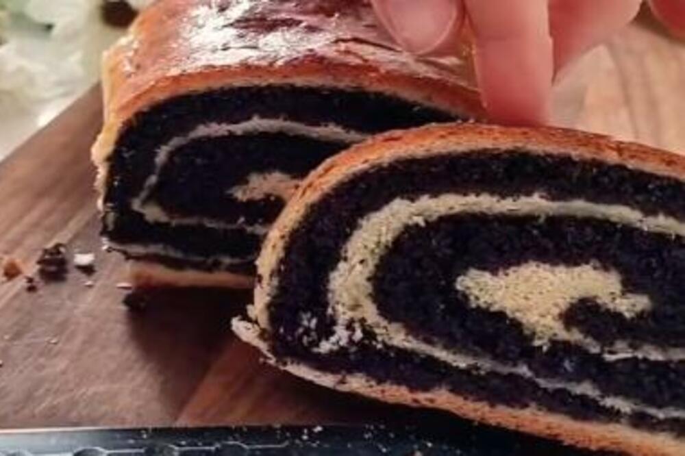 VOJVOĐANSKA ŠTRUDLA SA MAKOM: Zbog OVOG SASTOJKA je SOČNA i MEKA kao duša, domaćice pišite RECEPT