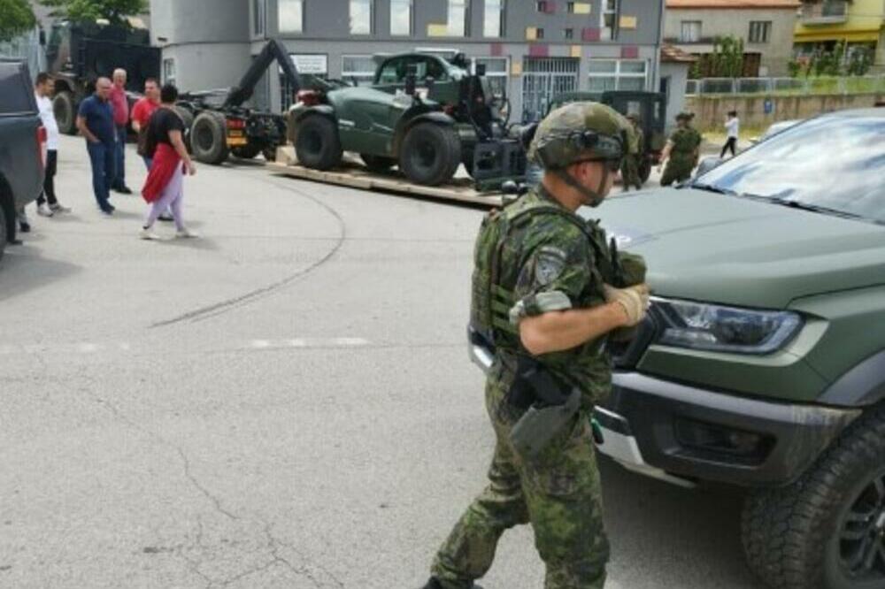 NA SEVERU KIM PONOVO TENZIJE: Priština i dalje BLOKIRA prolaz vozila sa SRPSKIM TABLICAMA!