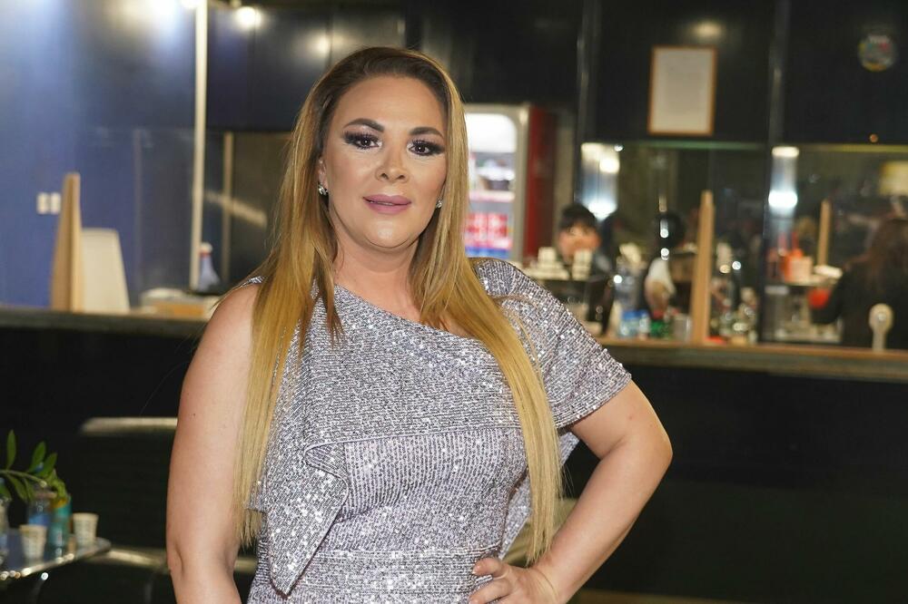 OVO JE KUĆA BILJANE SEČIVANOVIĆ U MRČAJEVCIMA: Bez krova je, a iz plafona VISE STEPENICE