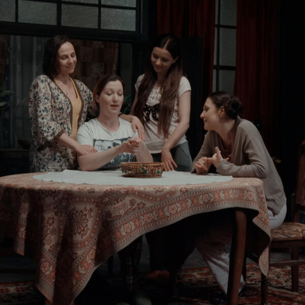 NETRPELJIVOST IZMEĐU SESTARA POSTAJE SVE VEĆA!Nova uzbudljiva epizoda serije "Prsten sudbine" ostaviće vas bez daha