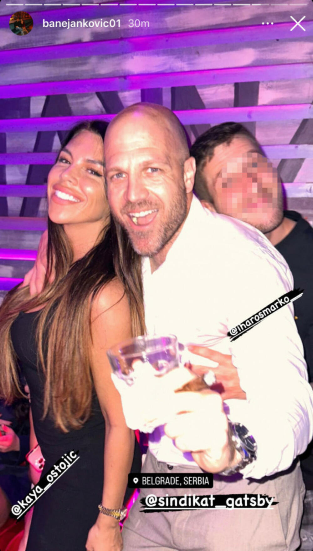 Branislav u društvu pevačice Kaje Ostojić