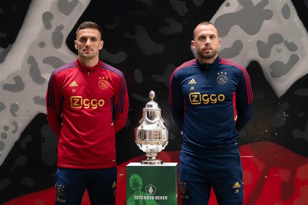 Džon Hajtinga, Džoni Hajtinga, Dušan Tadić