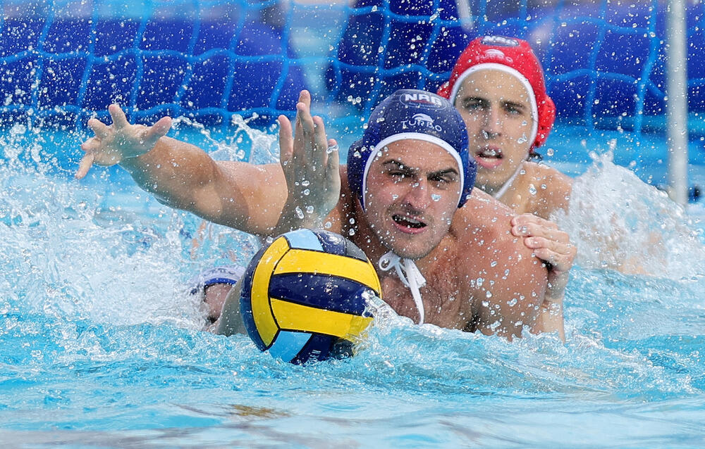 Velika borba vodila se u bazenu na Novom Beogradu