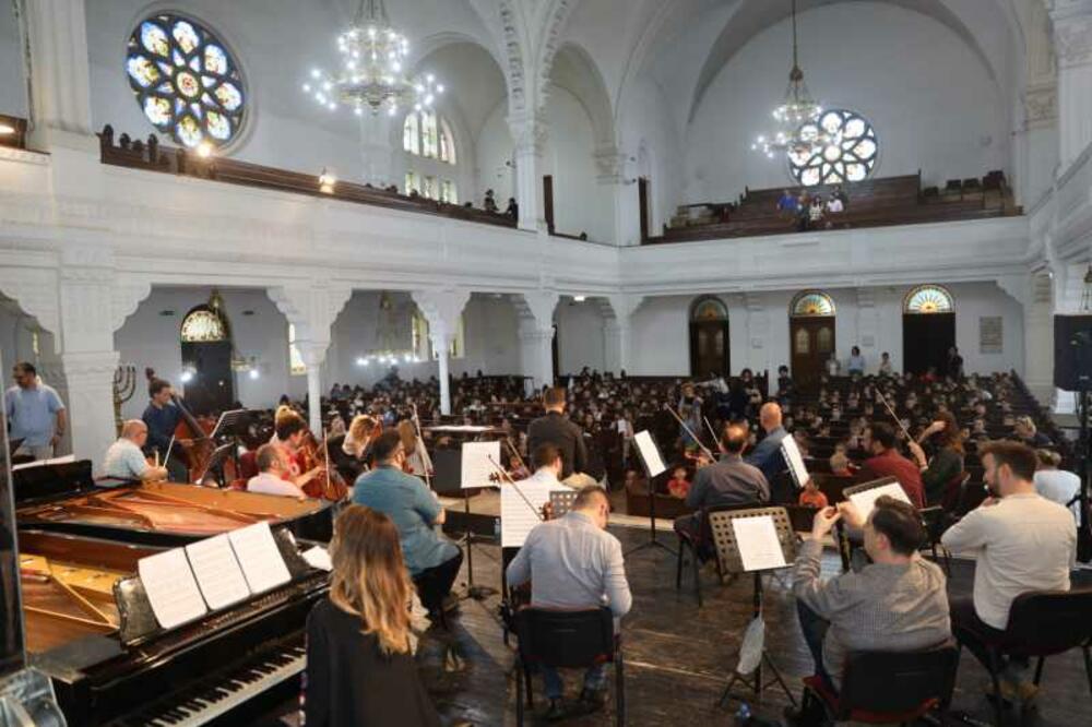 Preko 2.000 mališana na nastupima Vojvođanskih simfoničara povodom Međunarodnog dana deteta