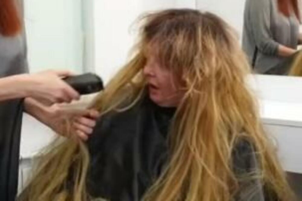 UPLAKANA I ZAPUŠTENA ŽENA UŠLA U FRIZERSKI SALON: Usledila je TRANSFORMACIJA DECENIJE, hiljade ljudi U ŠOKU