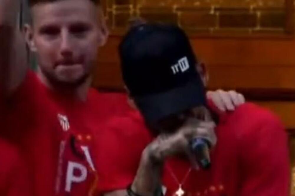 POTRESNE SCENE: Gudelj u suzama doživeo emotivni slom, Hrvat mu prvi prišao (VIDEO)