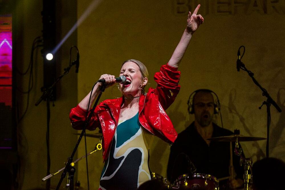 JUNSKI KONCERTI U BITEFARTCAFE KLUBU - IDA PRESTER I MATIJA CVEK