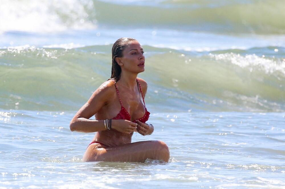 OBLAK GRLIO RONALDOVU BIVŠU PRE OLGE! Italijanska BOMBETINA oduzima dah (FOTO)