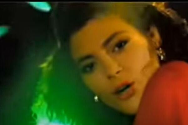 Njenu lepotu svi su videli, a evo šta joj je život priredio: Ostala bez roditelja sa 16, a onda je ovo usledilo