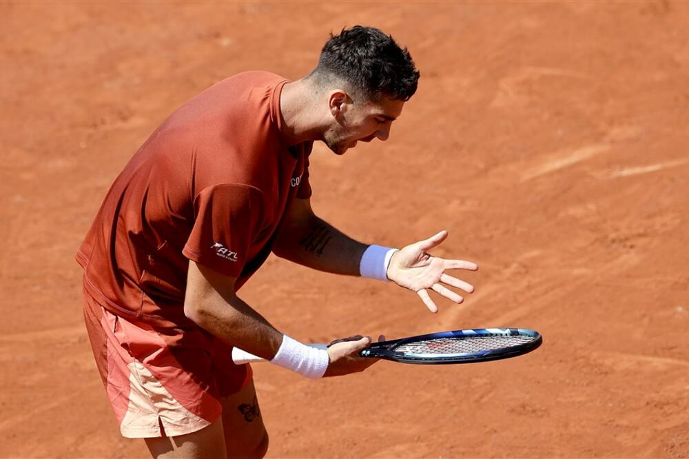 VULGARNO PONAŠANJE AUSTRALIJSKOG TENISERA: "Hoćeš da uriniram po terenu?" (VIDEO)