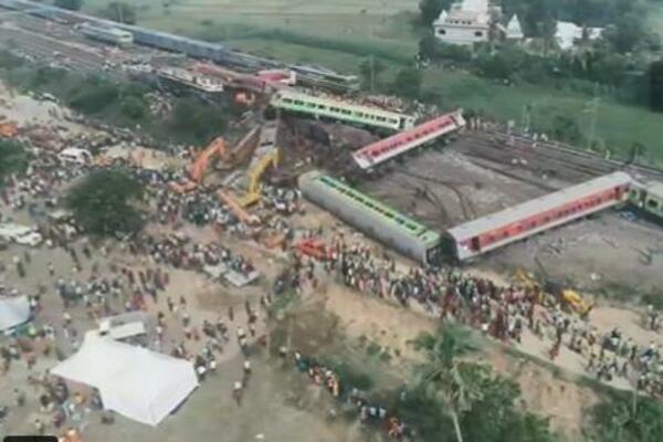 STIGLE NOVE STRAŠNE VESTI IZ INDIJE: Više nema PREŽIVELIH!