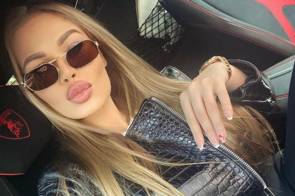 DARIJA ISKEŠIRALA 30 MILIONA DINARA ZA AUTOMOBIL: Nije štedela, a pogledajte samo šta je stavila NA NJEGA (FOTO)