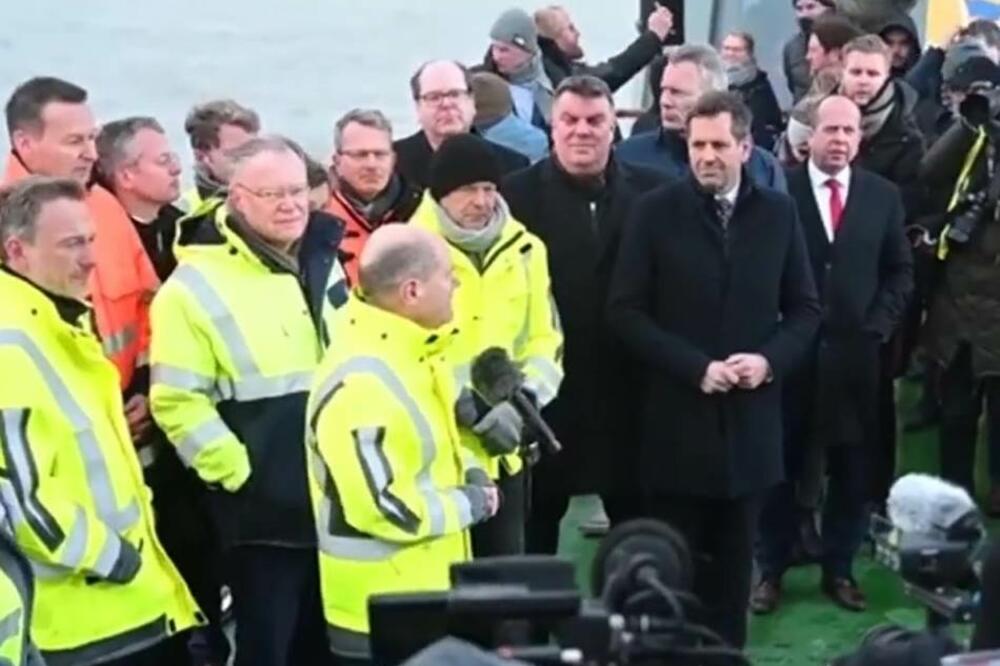 DROGIRANI MLADIĆ PRIŠAO ŠOLCU PA MU URADIO OVU STVAR: Obrukao Nemačku službu, evo kako je PREVARIO OBEZBEĐENJE