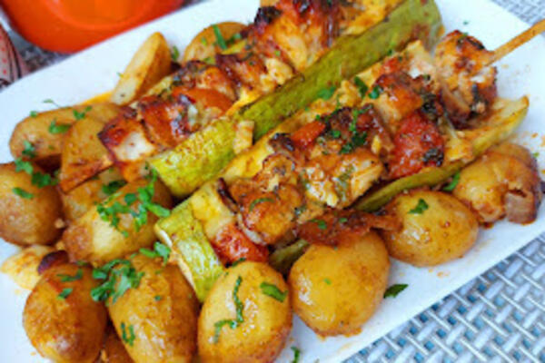 BAKIN RECEPT ZA RAŽNJIĆ OD TIKVICA I MESA: Poslužite uz KROMPIR i dobićete pravo LETNJE JELO