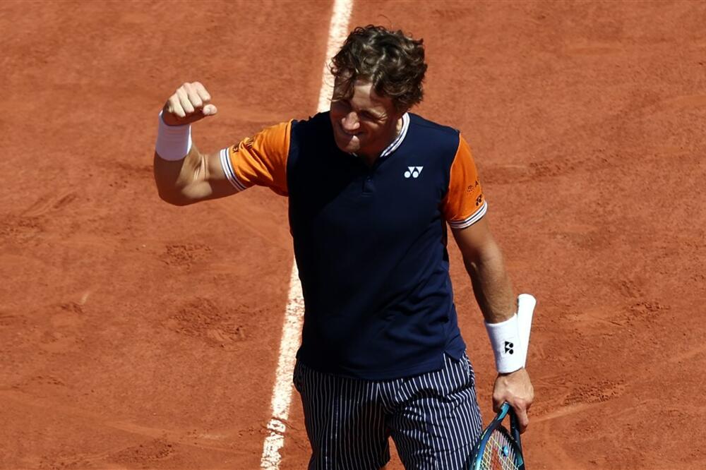 TRI TEŠKA SETA: Rud posle velike borbe prošao u četvrtfinale! (FOTO)