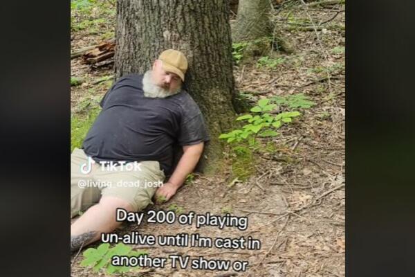 PRAVIO SE MRTAV 321 DAN, A ONDA JE DOBIO PONUDU KOJA SE NE ODBIJA: Uspelo mu je ono što mnogima nije! (VIDEO)