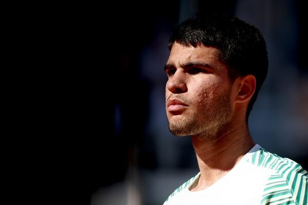 ALKARASOVA BRUKA! Karlos uvučen u prevaru, izvinjavao se navijačima (FOTO)