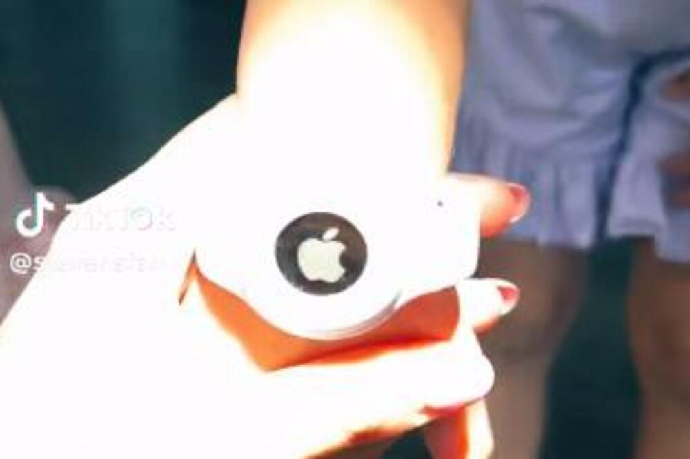 STAVILA JE ĆERKAMA OVO NA RUKE I PUSTILA IH DA IDU: Ono što je usledilo niko nije očekivao, SVI JE OSUĐUJU (VIDEO)