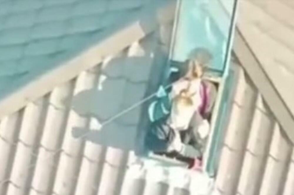 POTRESNA SCENA U UKRAJINI OSTAVIĆE VAS BEZ DAHA: Dok je dron leteo iznad poplavljenih područja, zabeležio užas